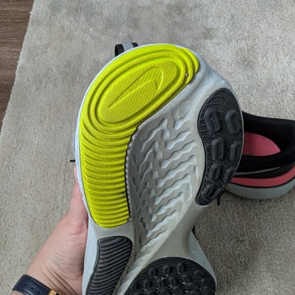 Nike Women's React Miler running shoes, Black Sunset Pulse, size 8.5 - Picture 8 of 9